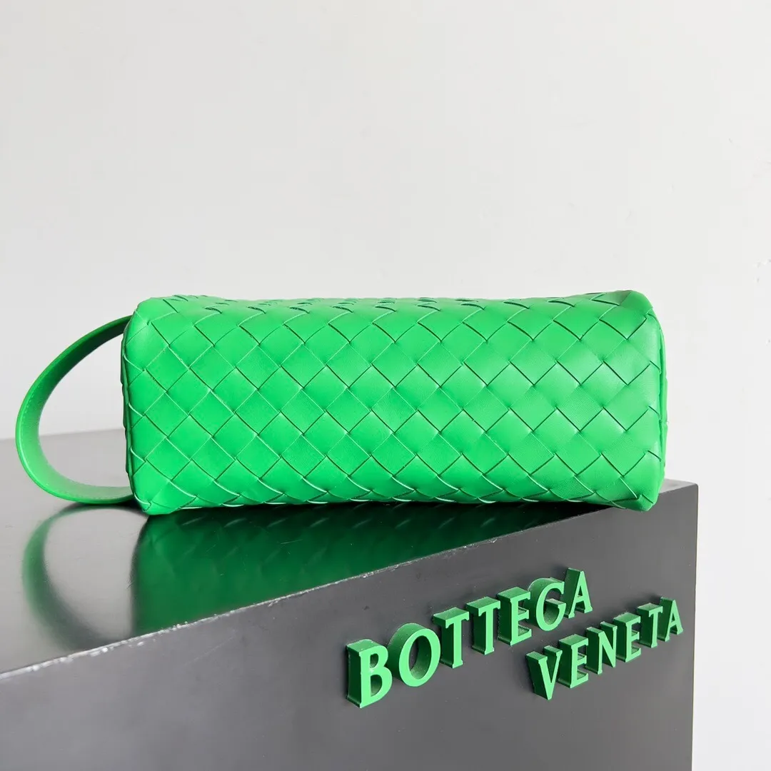 All categories 💚 Authentic bags 💚 BV 2025 new BV toiletry bag